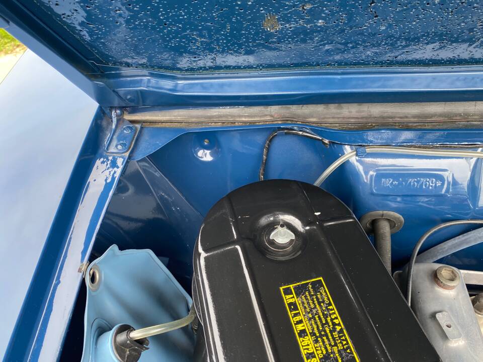 Image 46/75 of Alfa Romeo Giulia 1300 TI (1966)