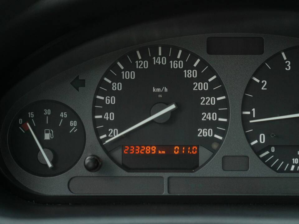 Image 39/50 of BMW 318 (1994)