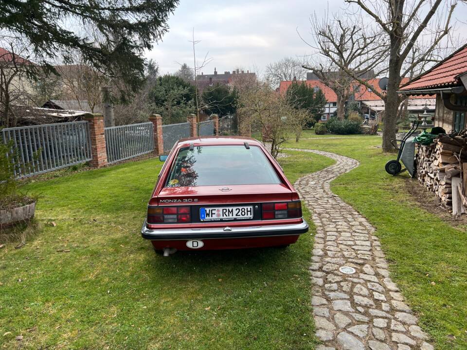 Afbeelding 10/17 van Opel Monza 3,0 (1981)