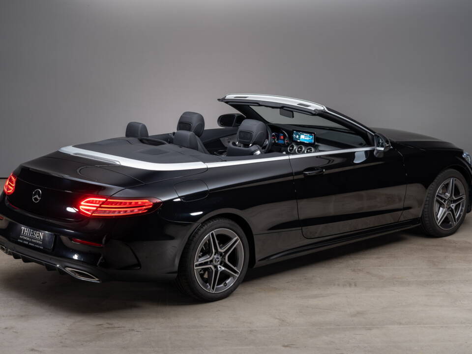 Bild 11/41 von Mercedes-Benz C 300 (2023)