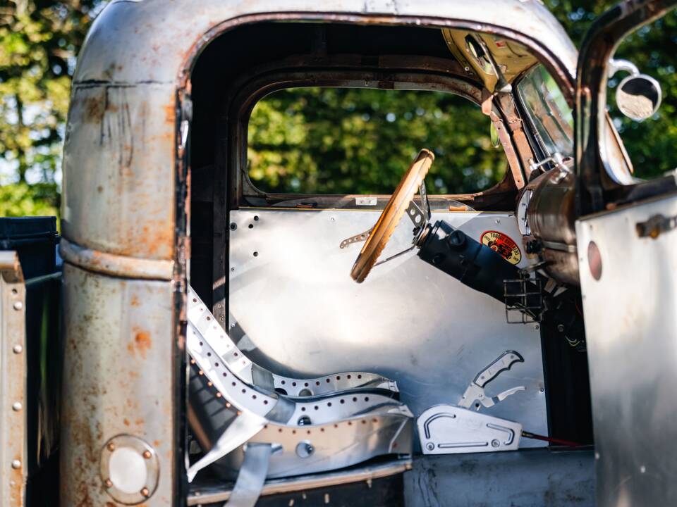 Image 27/31 of GMC Custom 1500 (1946)