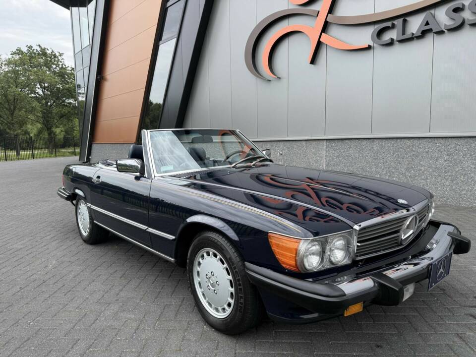 Image 17/50 of Mercedes-Benz 560 SL (1986)