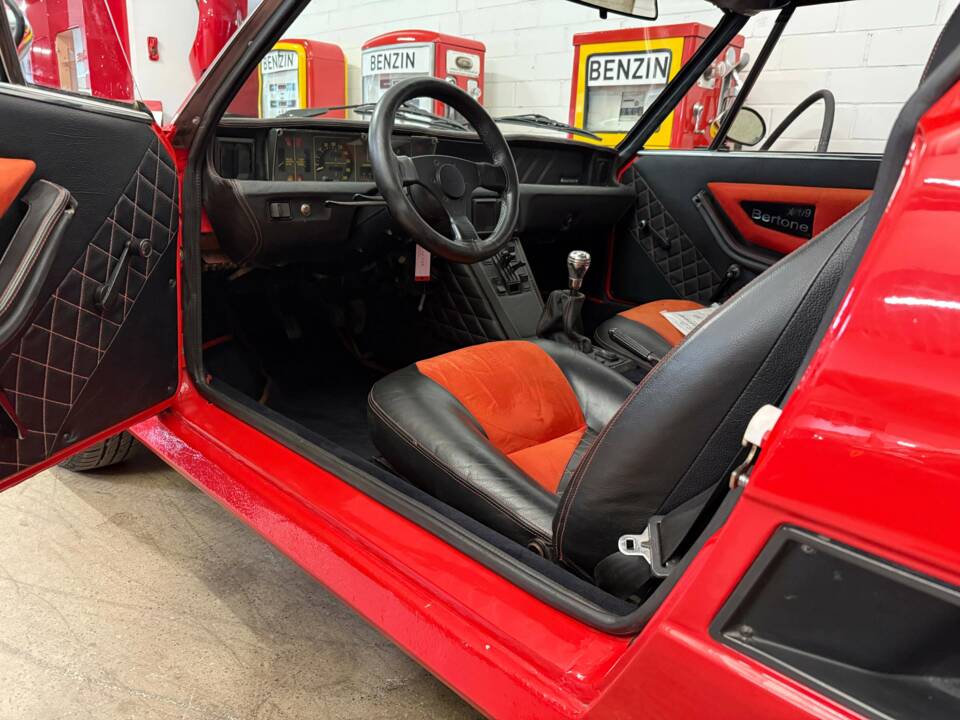 Bild 8/15 von FIAT X 1/9 (1977)