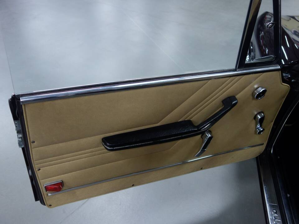 Bild 17/60 von Alfa Romeo Giulia GT 1300 Junior (1975)