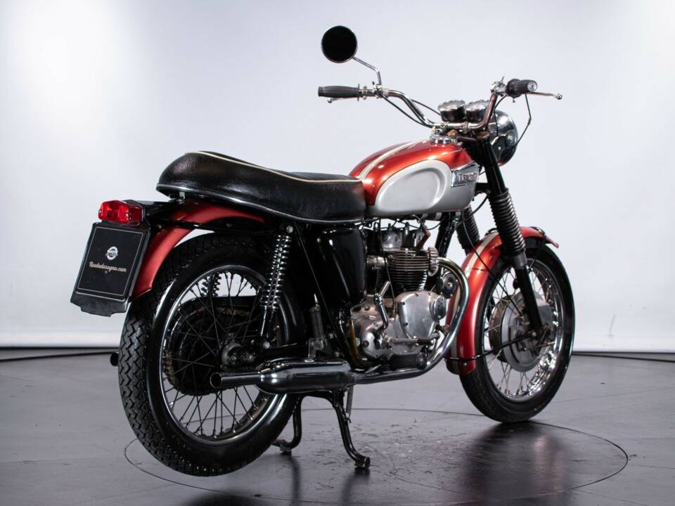 Image 6/50 of Triumph T 100 Daytona (1969)
