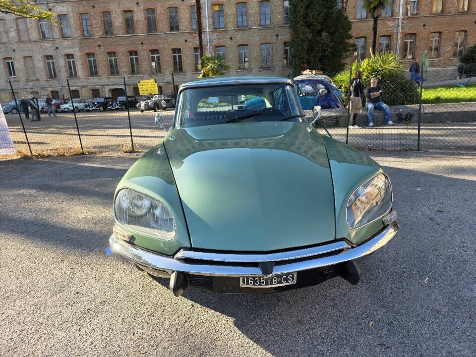 Bild 7/8 von Citroën DS 21 (1972)