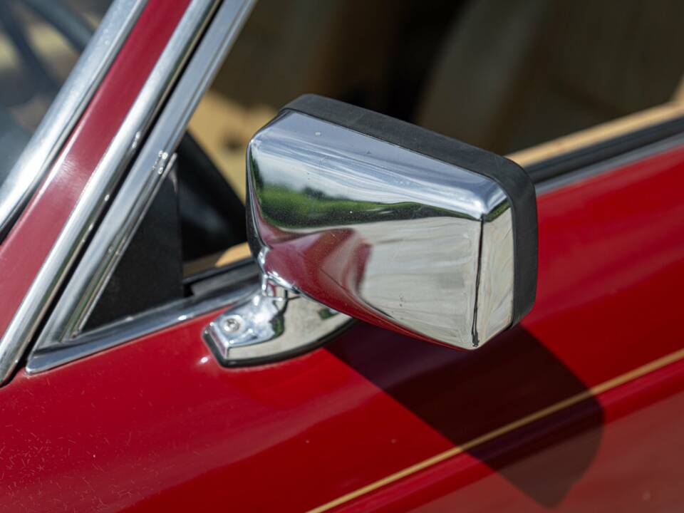 Imagen 10/50 de Jaguar XJ 6 4.2 (1981)