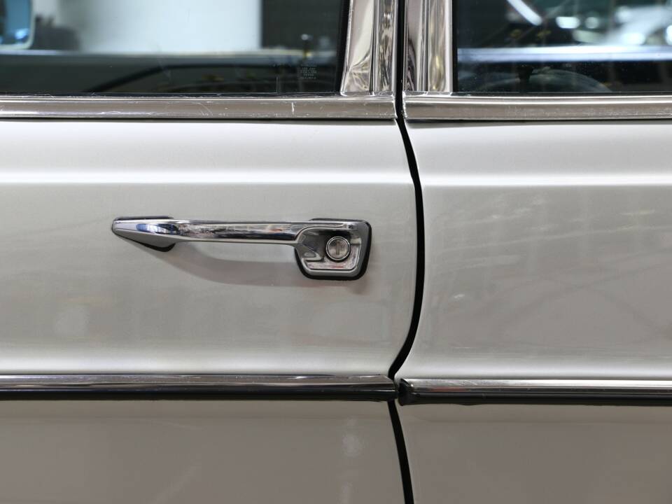 Imagen 9/38 de Mercedes-Benz 300 SEL 3.5 (1970)