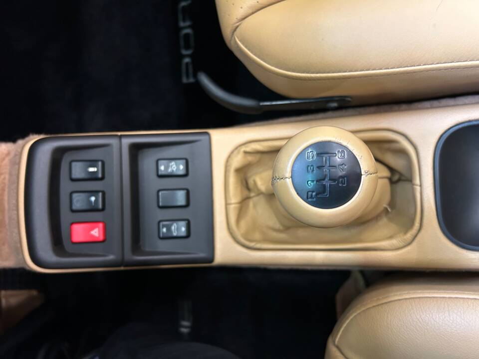 Afbeelding 18/39 van Porsche 911 Carrera (1995)