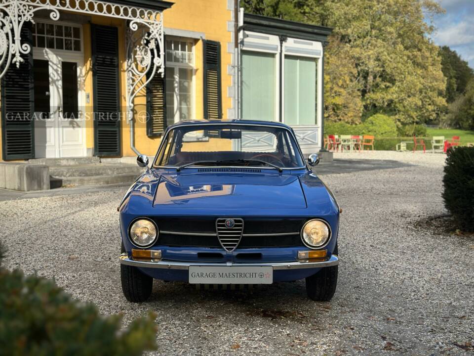 Bild 6/100 von Alfa Romeo Giulia GT 1300 Junior (1973)