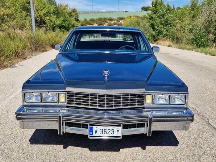 Afbeelding 4/7 van Cadillac Fleetwood Brougham (1977)