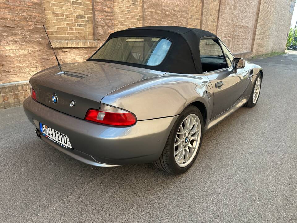 Bild 10/49 von BMW Z3 2.2i (2001)