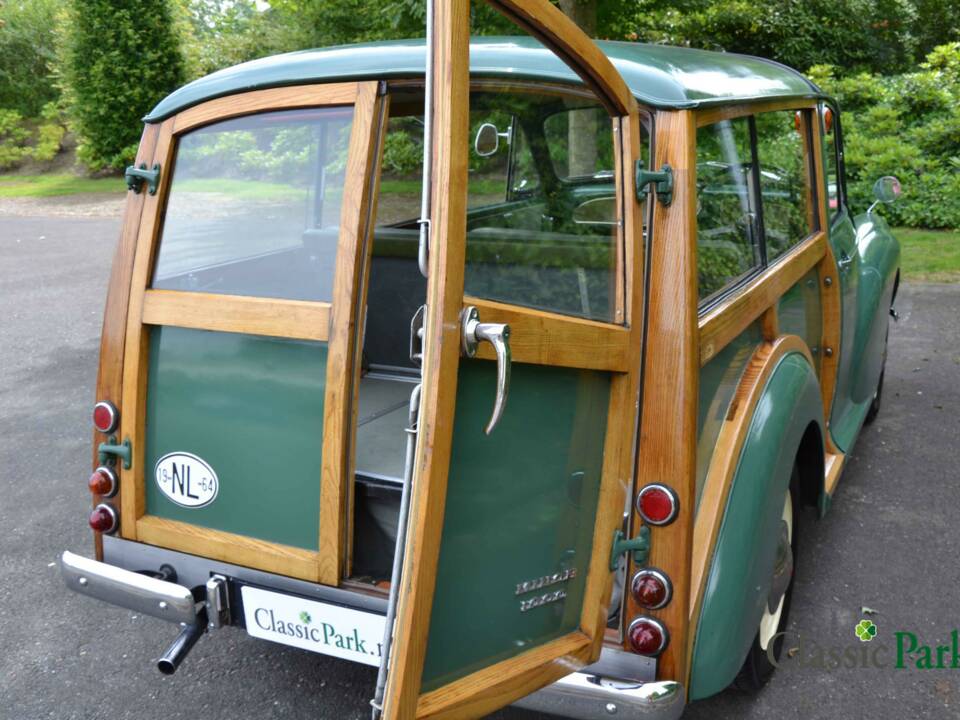 Image 12/50 of Morris Minor 1000 Traveller (1964)