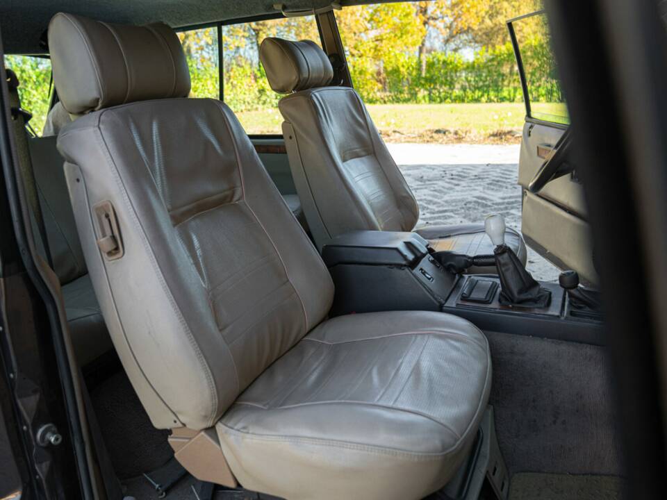 Imagen 29/50 de Land Rover Range Rover Classic TD (1992)