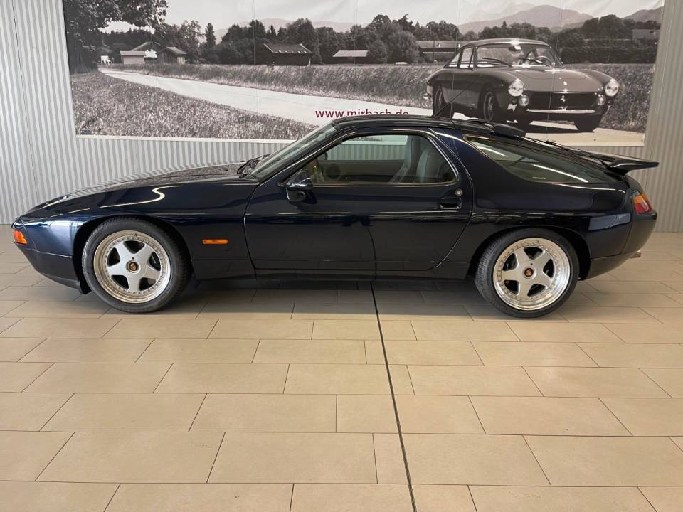 Image 1/15 de Porsche 928 GTS (1992)