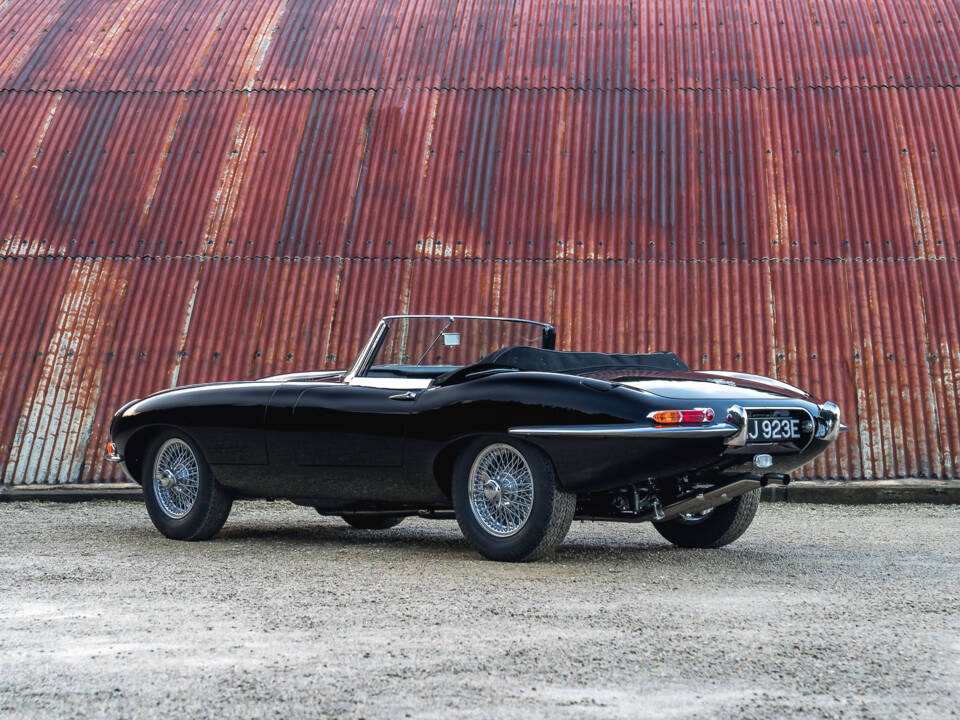 Bild 4/35 von Jaguar E-Type 4.2 (1967)