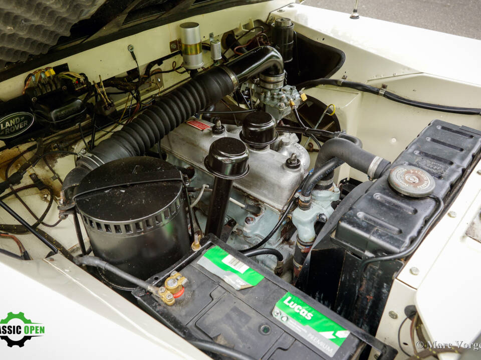 Image 24/55 of Land Rover 88 (1958)