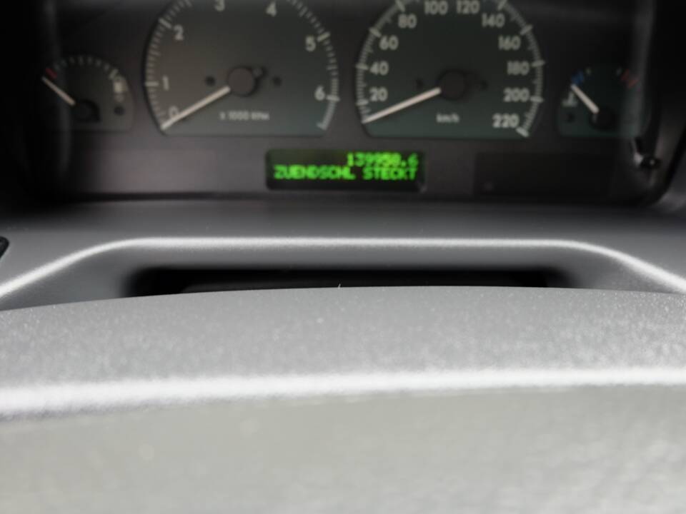 Afbeelding 30/95 van Land Rover Range Rover 4.6 Vogue (2002)