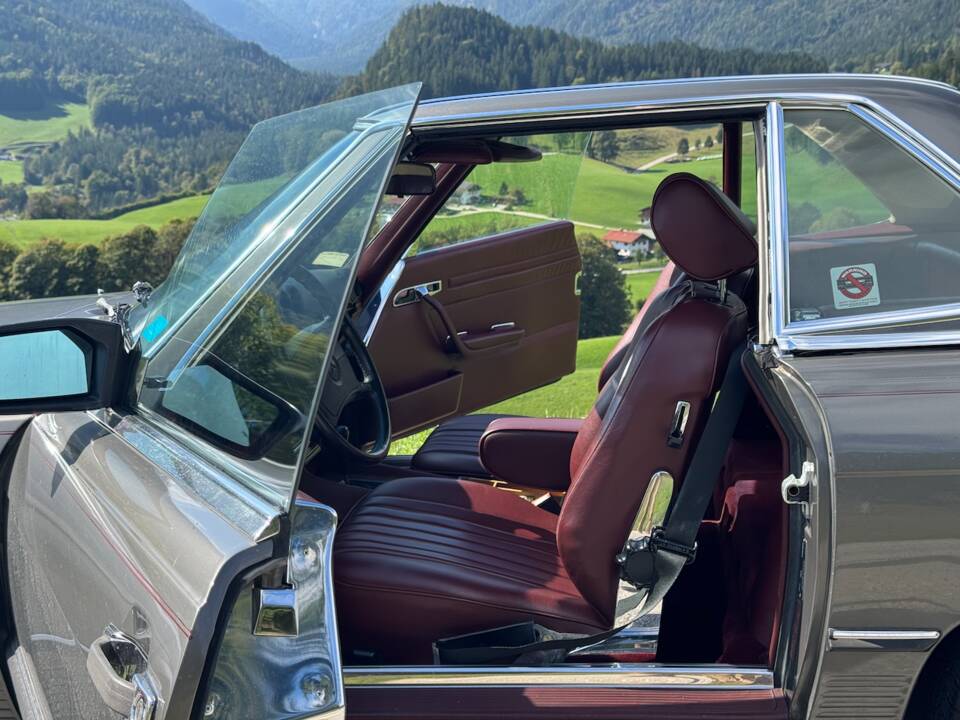 Image 15/26 of Mercedes-Benz 560 SL (1988)