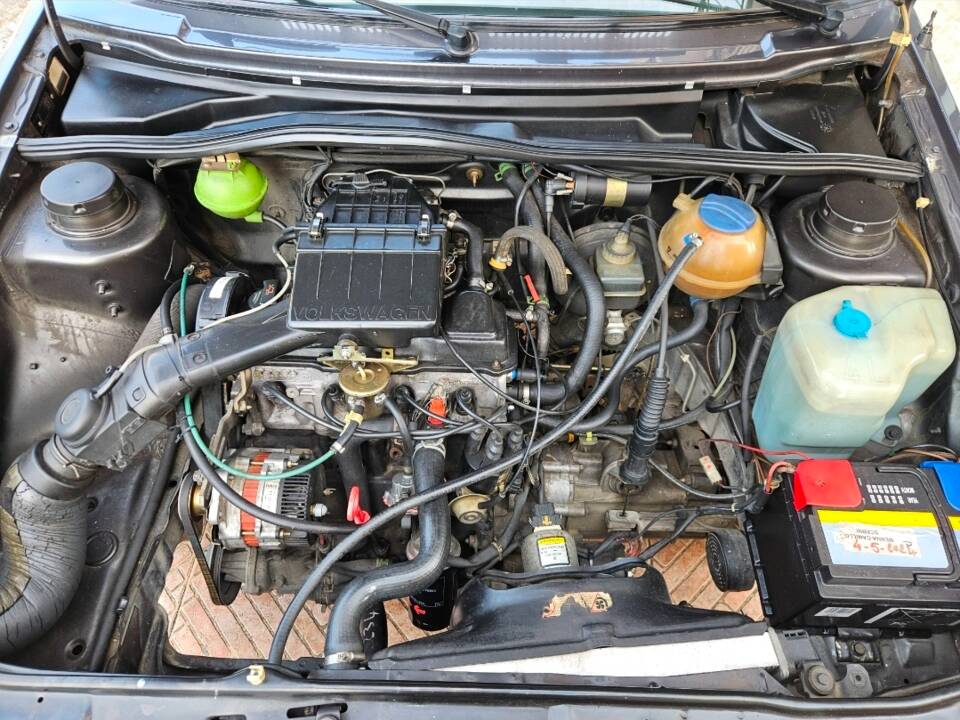 Bild 49/91 von Volkswagen Golf II 1.6 (1990)