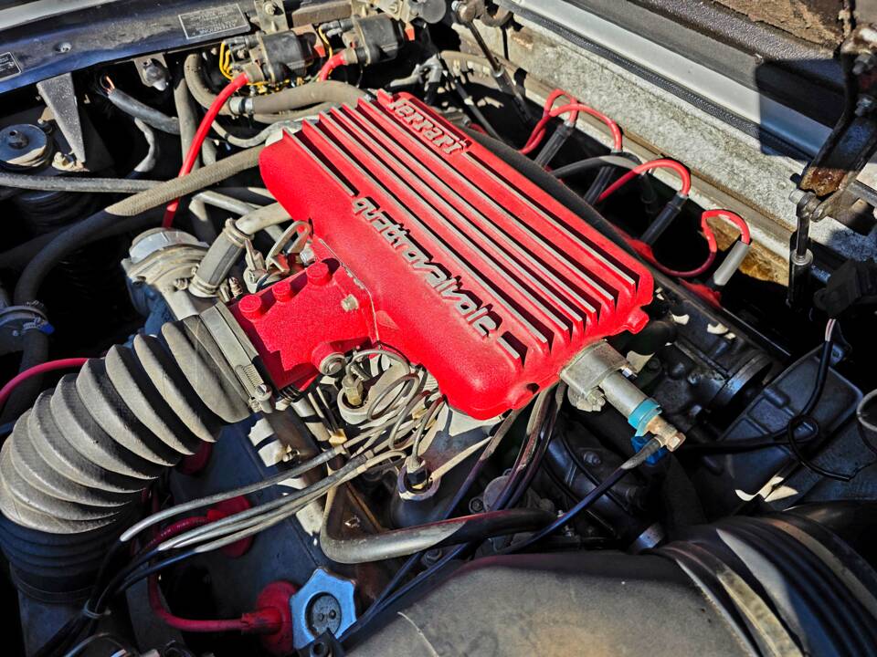 Bild 25/26 von Ferrari Mondial Quattrovalvole (1984)