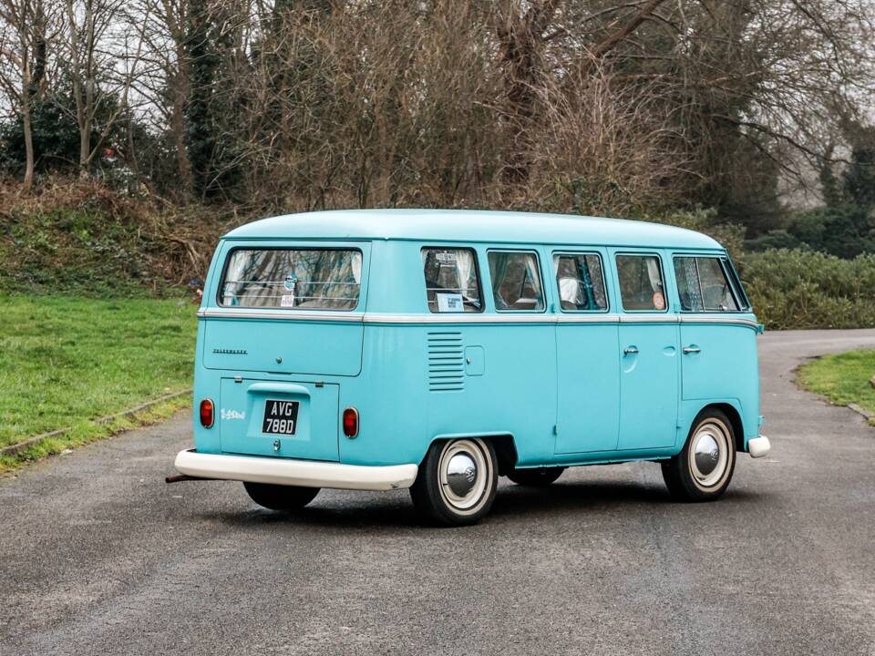 Image 11/40 of Volkswagen T2c Combi (1966)