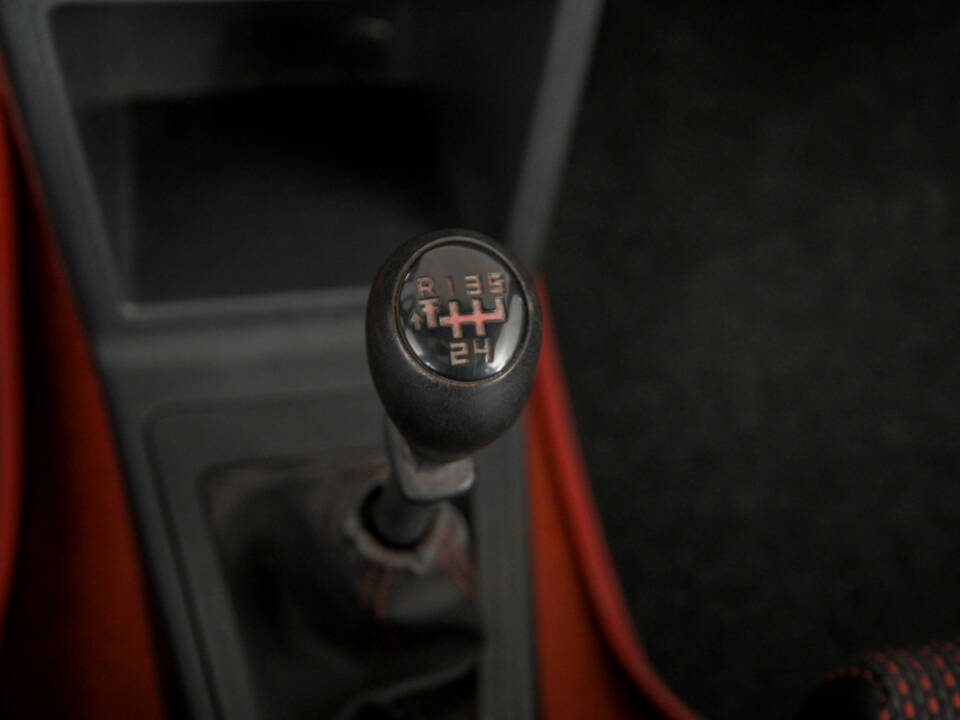 Image 29/50 of Peugeot 205 GTi 1.6 (1986)