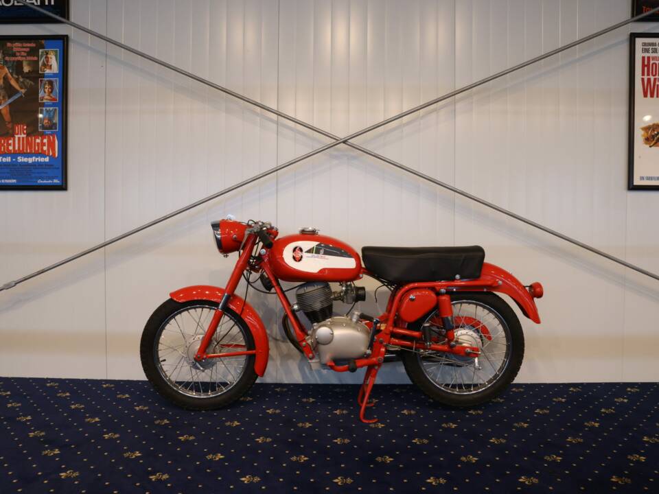 Image 16/26 of Gilera Giubileo 100 (1900)