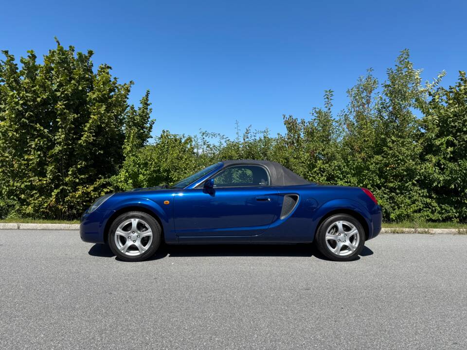 Image 4/23 de Toyota MR2 (2000)