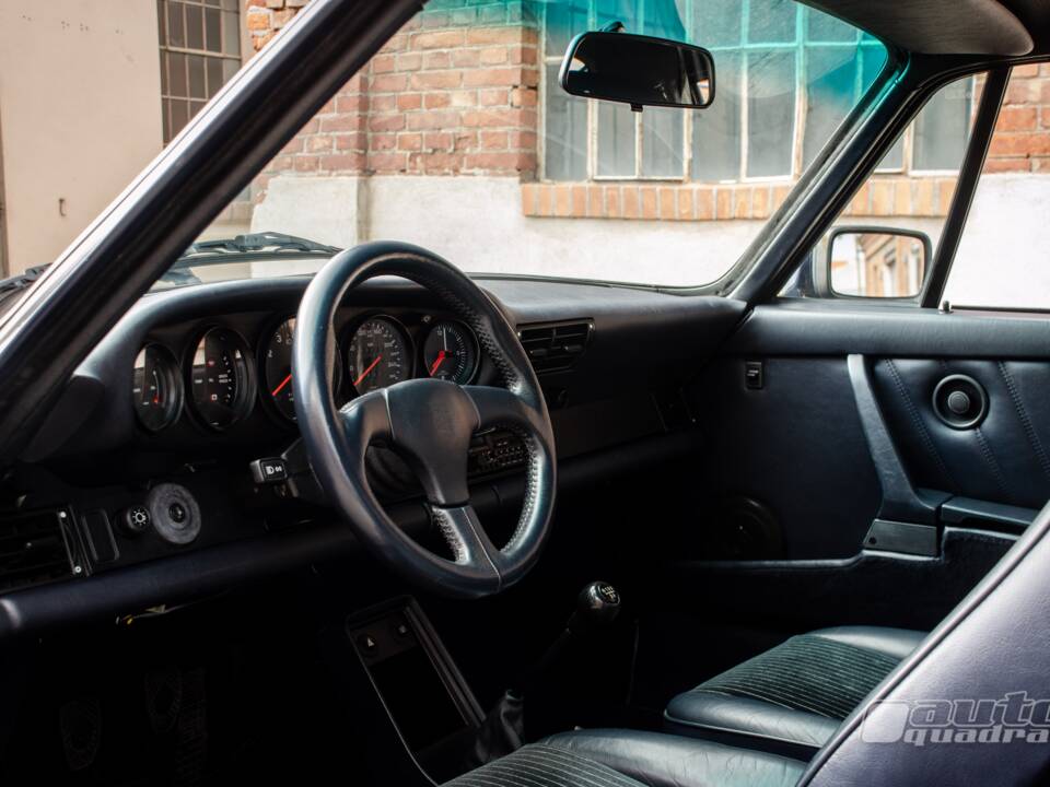 Bild 8/20 von Porsche 911 Carrera 3.2 (1986)