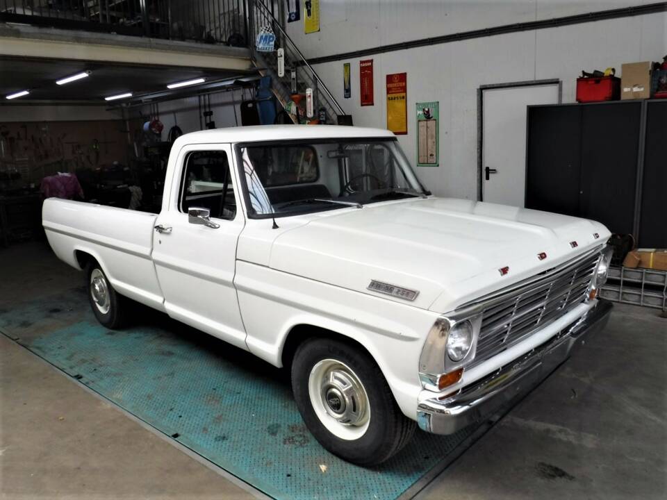 Image 11/41 of Ford F-250 (1967)