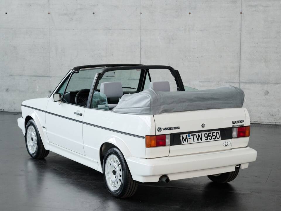 Image 13/50 of Volkswagen Golf Mk I Convertible 1.8 (1989)