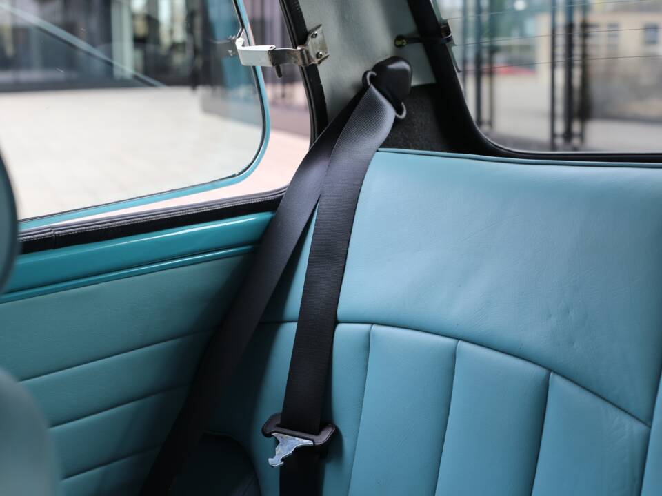 Image 15/50 de Mini Cooper 1.3i MPI (1999)