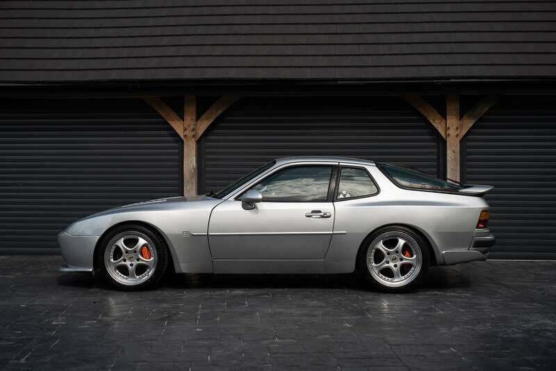 Immagine 4/50 di Porsche 944 Turbo (1990)