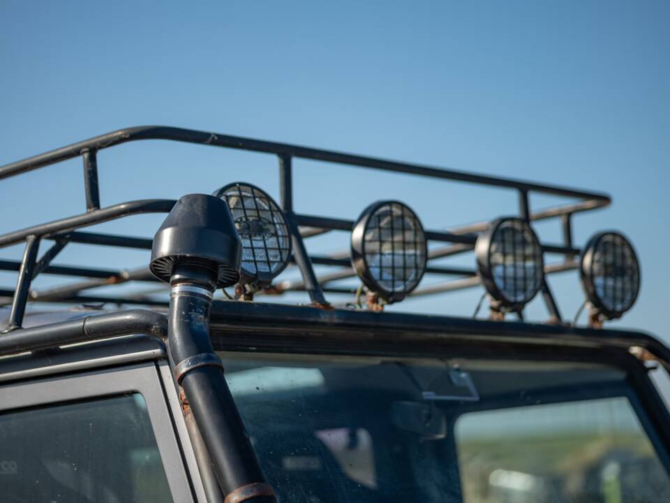 Afbeelding 18/33 van Land Rover Defender 90 Td5 (2001)