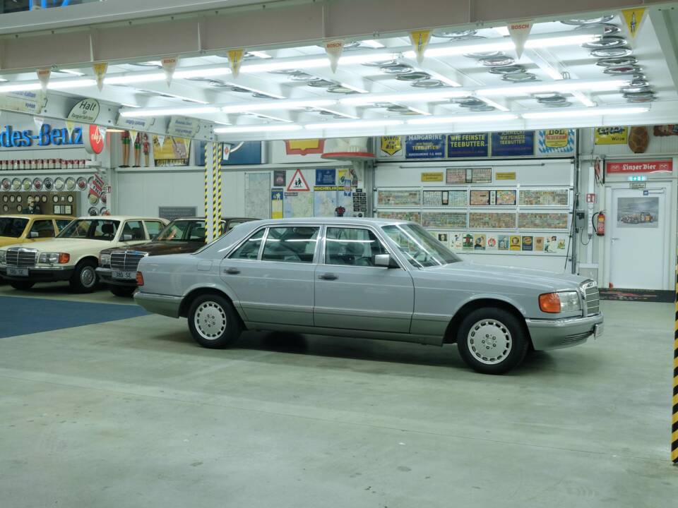 Bild 49/50 von Mercedes-Benz 300 SEL (1986)