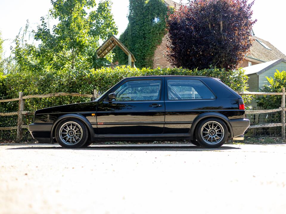 Bild 25/50 von Volkswagen Golf II GTi 1.8 (1991)