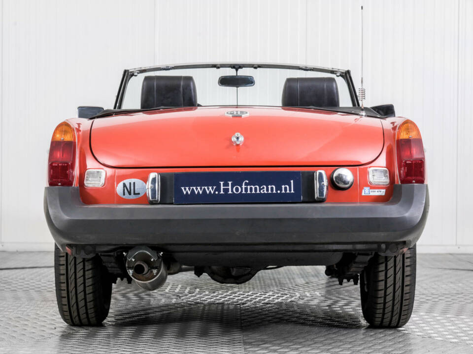 Image 10/50 of MG MGB (1976)