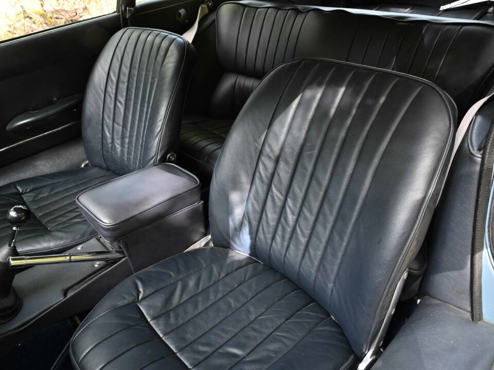 Image 34/50 of Jaguar E-Type (2+2) (1966)