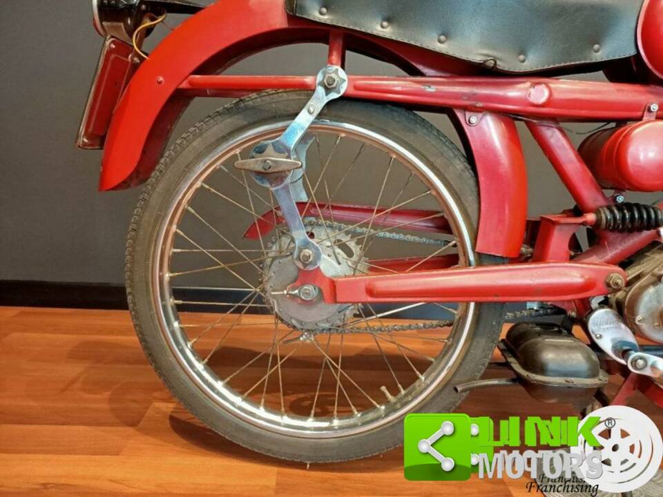 Image 6/10 de Moto Guzzi DUMMY (1962)
