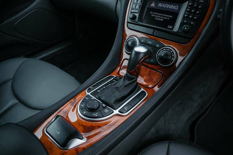 Image 26/36 de Mercedes-Benz SL 500 (2004)