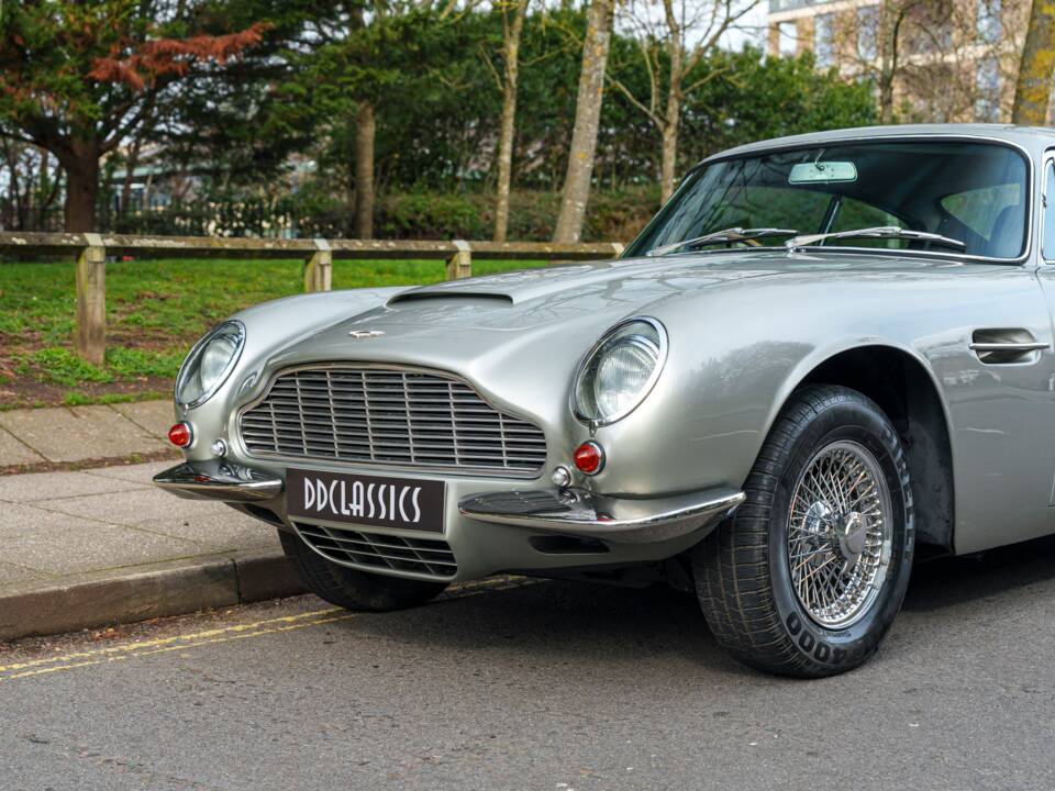 Bild 9/27 von Aston Martin DB 6 Mk II (1971)