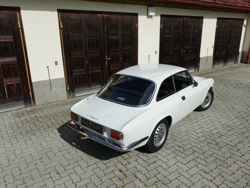 Bild 26/67 von Alfa Romeo Giulia 1300 GT Junior (1968)