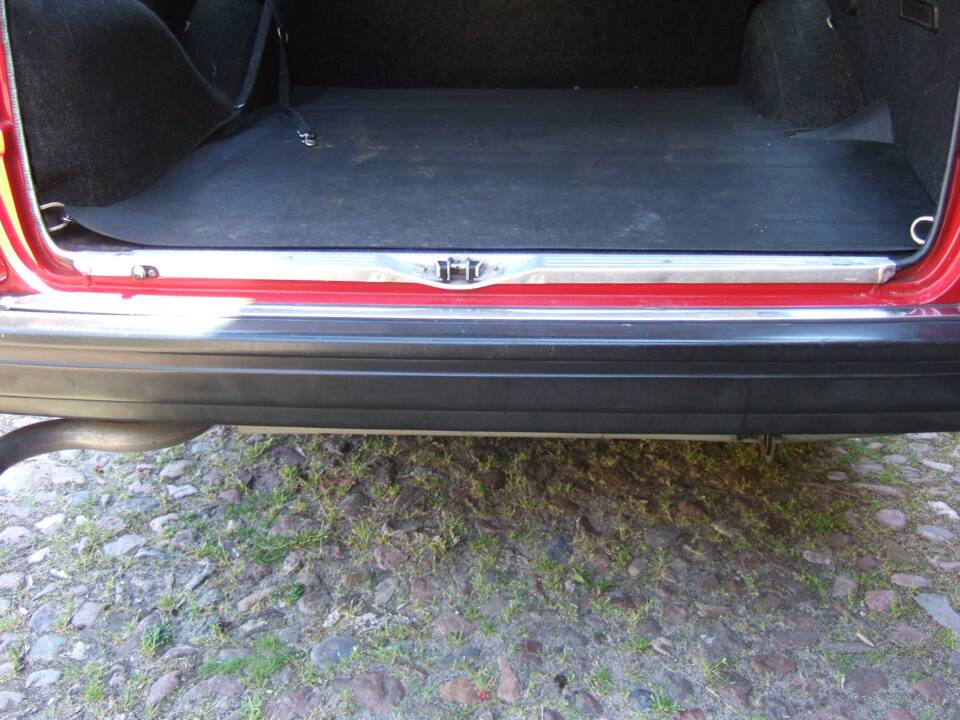 Image 4/30 of Volvo 240 Kombi (1988)