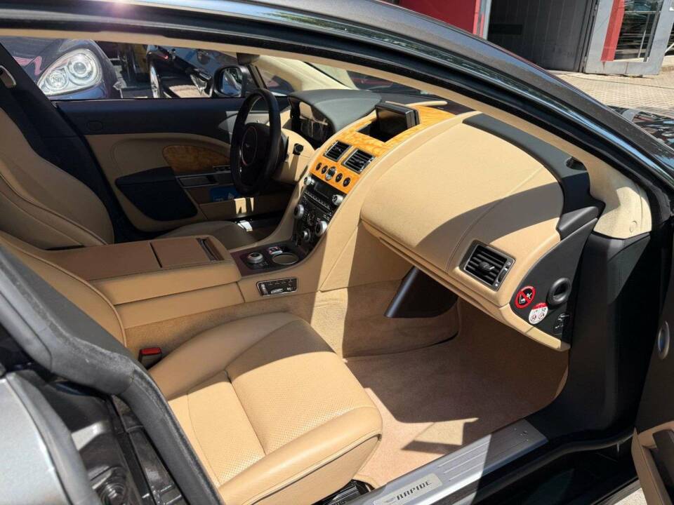 Bild 23/37 von Aston Martin Rapide (2010)