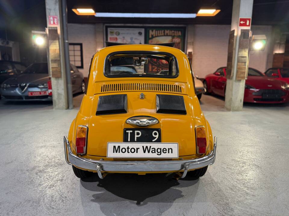 Image 32/76 de FIAT 500 L (1970)