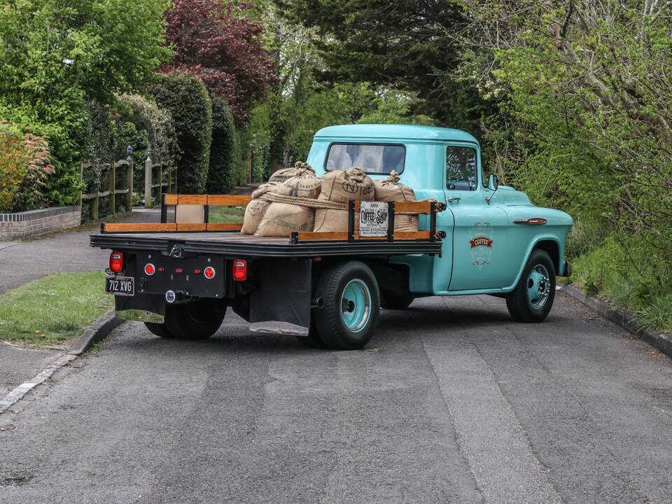Bild 29/34 von Chevrolet 3100 ½-ton (1957)