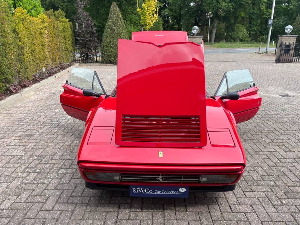 Image 18/48 of Ferrari 328 GTS (1989)