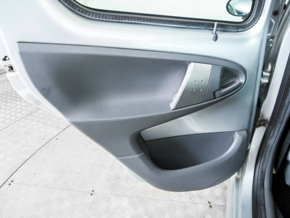 Image 28/48 of Toyota Aygo (2010)