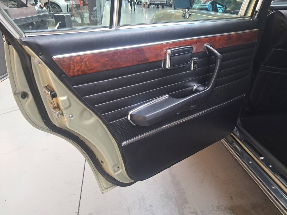 Immagine 19/39 di BMW 3,3 Li (1977)